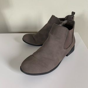 American Rag | Taupe ankle boots | size 8.5